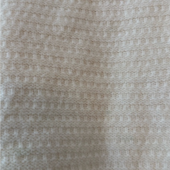 Classic Cream Knit Cardigan with Gold Buttons - Size XL - Picture 4 of 5